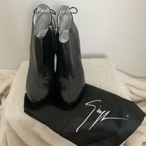 Giuseppe Zanotti Vero Cuoio Black Booties